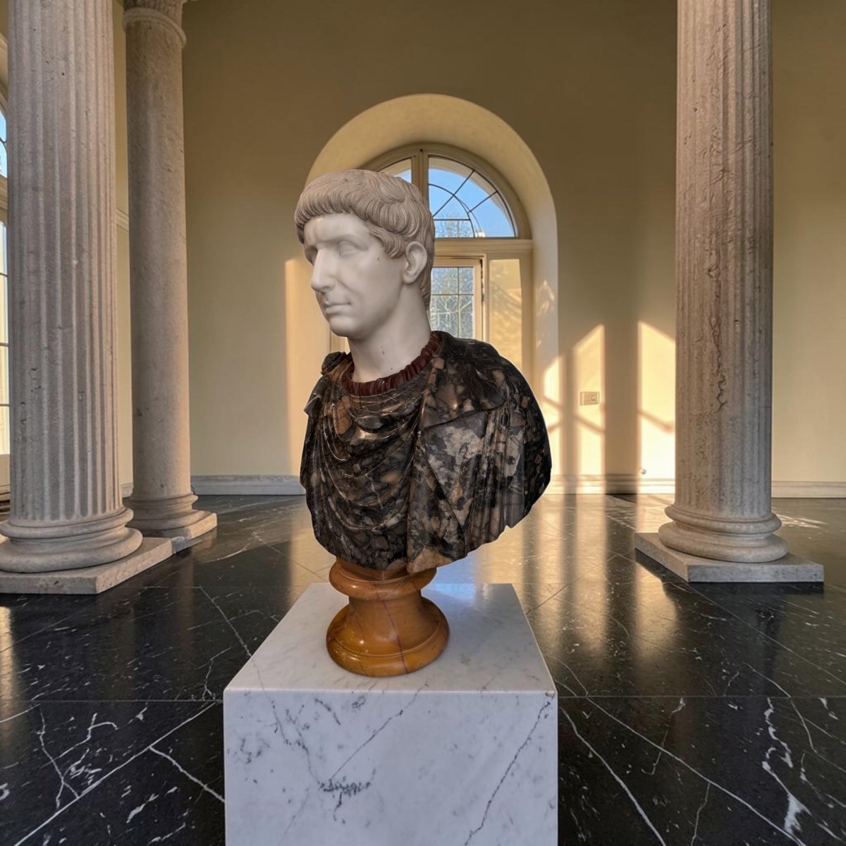 Buste d’empereur romain, probablement Caligula Rome, milieu du XIXe siècle-photo-3