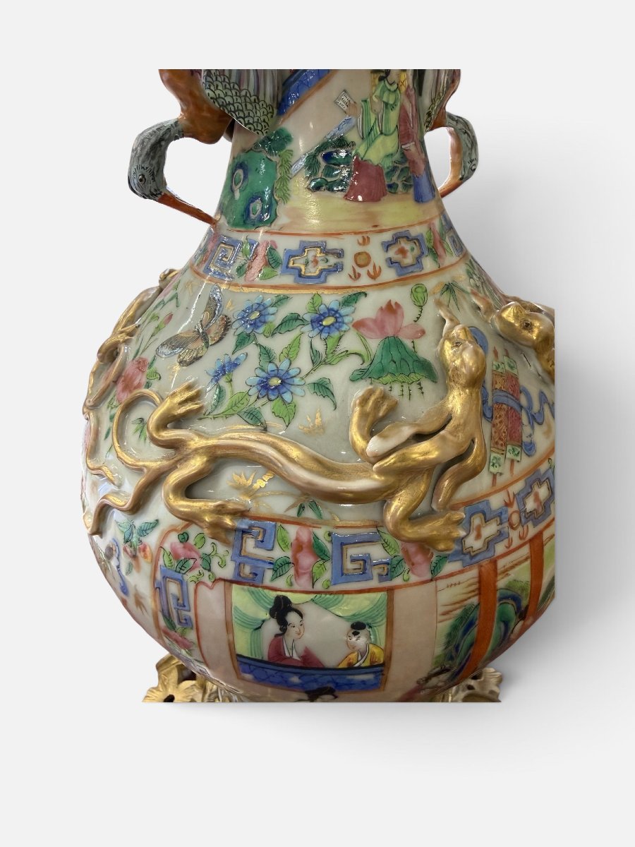 An Important Pair Of Large Chinese Canton Porcelain Vases-photo-6