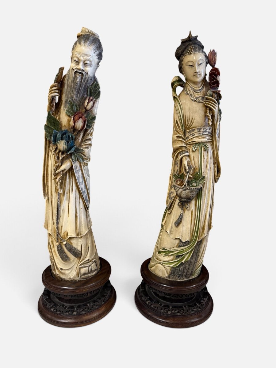 Importante paire de sculptures chinoises en ivoire polychrome