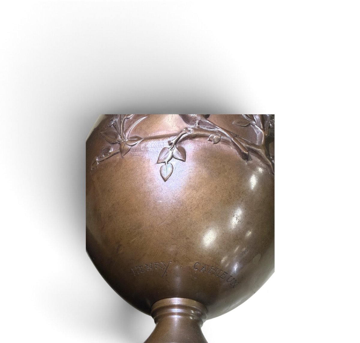 Importante paire de vases-candélabres en bronze signés Ferdinand Barbedienne et Henry Cahieux-photo-3