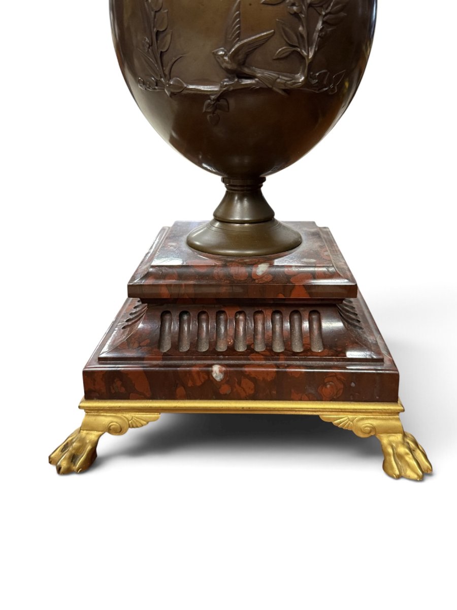Importante paire de vases-candélabres en bronze signés Ferdinand Barbedienne et Henry Cahieux-photo-4