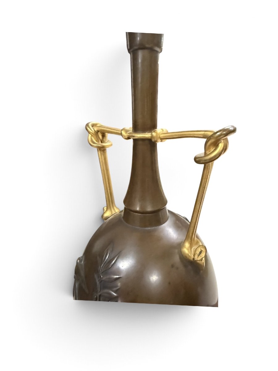 Importante paire de vases-candélabres en bronze signés Ferdinand Barbedienne et Henry Cahieux-photo-6
