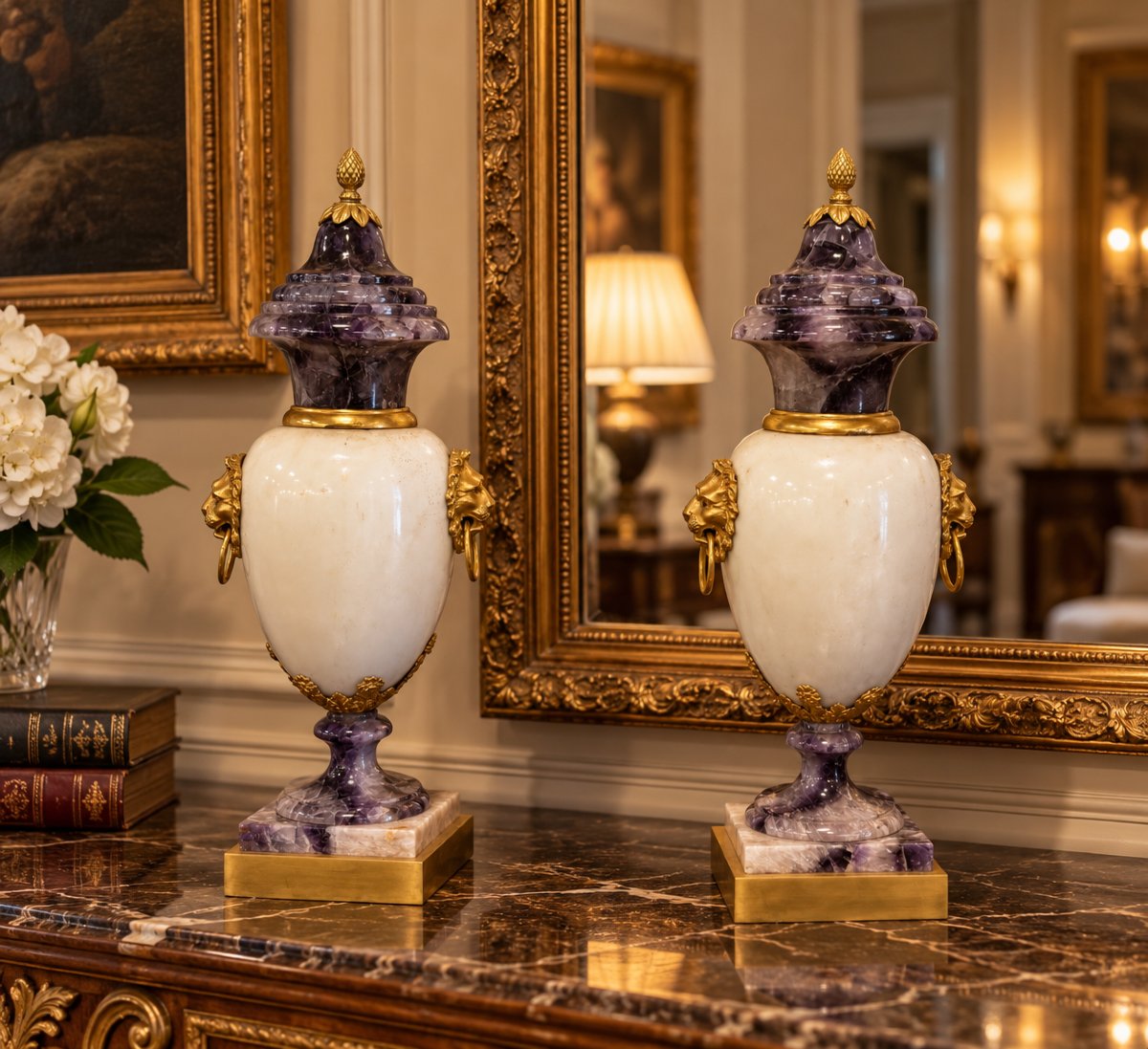 Paire de vases en marbre blanc statuaire, Blue John et bronze doré – France, époque Napoléon II-photo-2