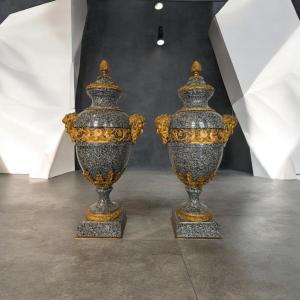 Paire De Vases Français En Porphyre Gris, Attribués à Pierre-philippe Thomire (1751-1843)
