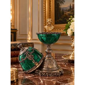 Œuf en malachite, argent et vermeil avec cachet napoléonien, France, dernier quart du XIXe sièc