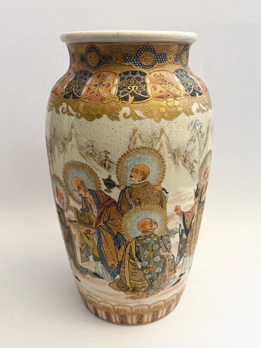 Vase en céramique japonaise Satsuma – Rakanové, décor moriage doré-photo-4