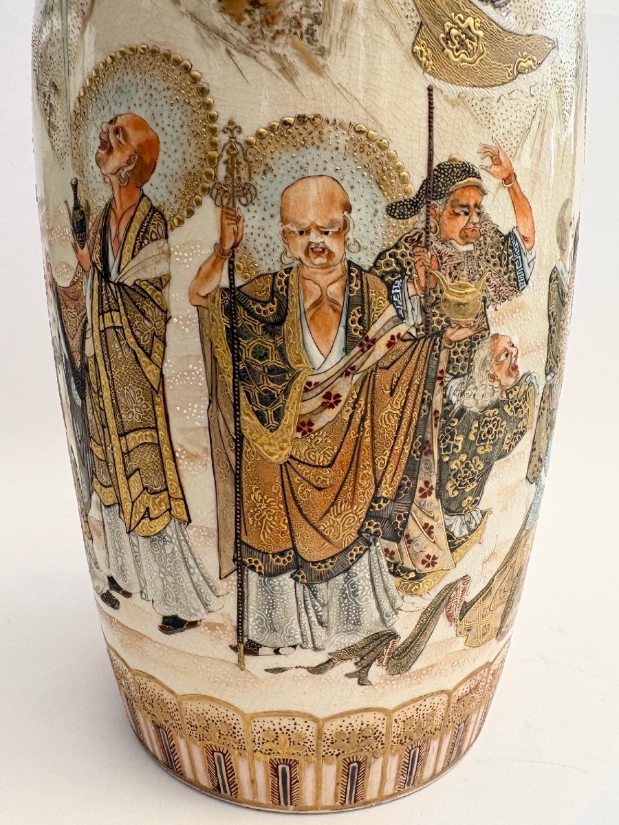 Vase en céramique japonaise Satsuma – Rakanové, décor moriage doré-photo-2