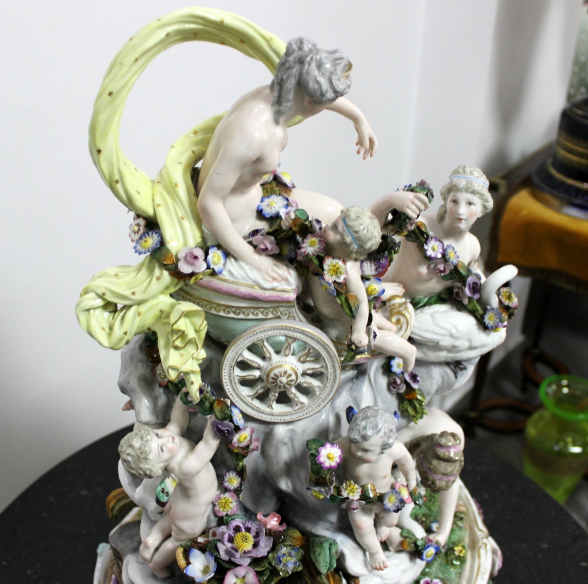 Grand Groupe Mythologique De Porcelaine Avec Vénus, Samson Paris 19 E Siècle  H.57cm-photo-4