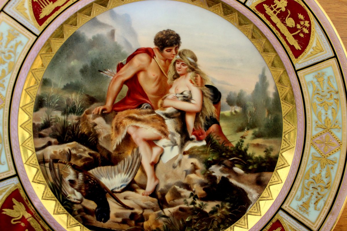 Une Plaque De Placard En Porcelaine Royale De Vienne De Qualité Supérieure -photo-2