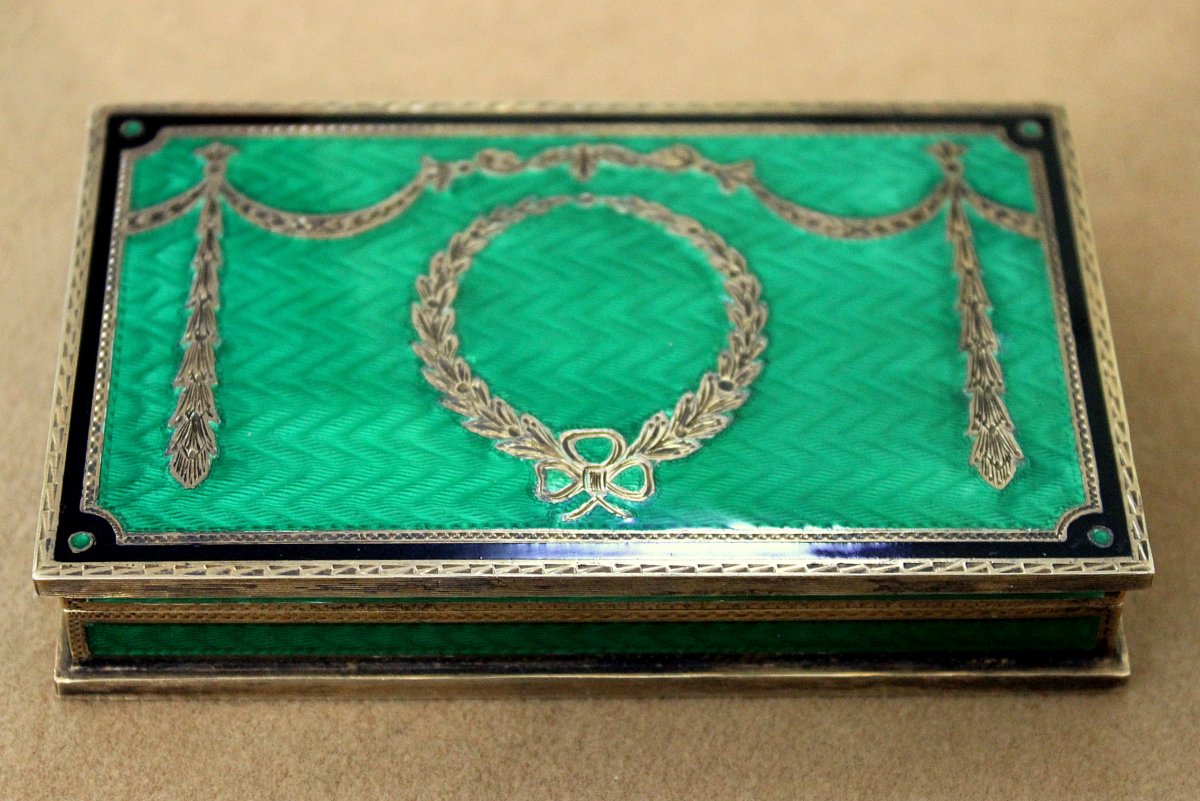 Argent Empire Et Boîte d'Émail Vert