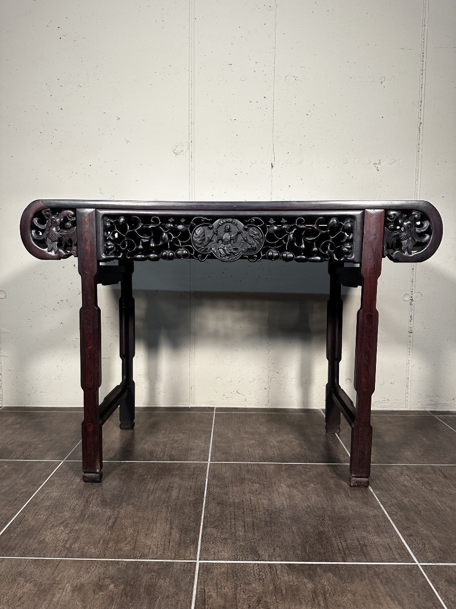 Antique Chinese Console Table In Richly Carved And Pierced Precious Wood – Qing Style