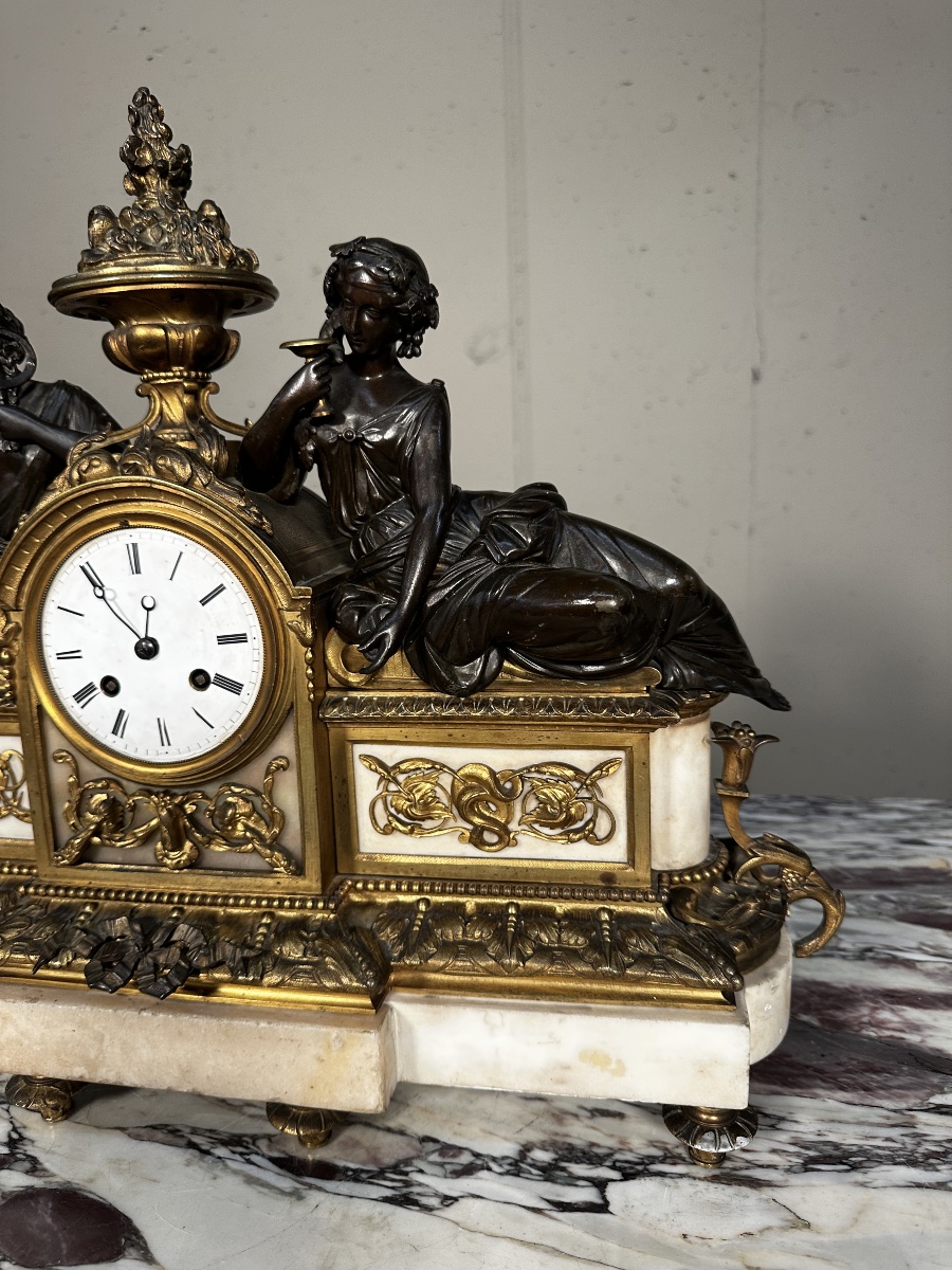 Pendule du XIXe siècle « Allégorie des Beaux-Arts » – Bronze doré et marbre-photo-2