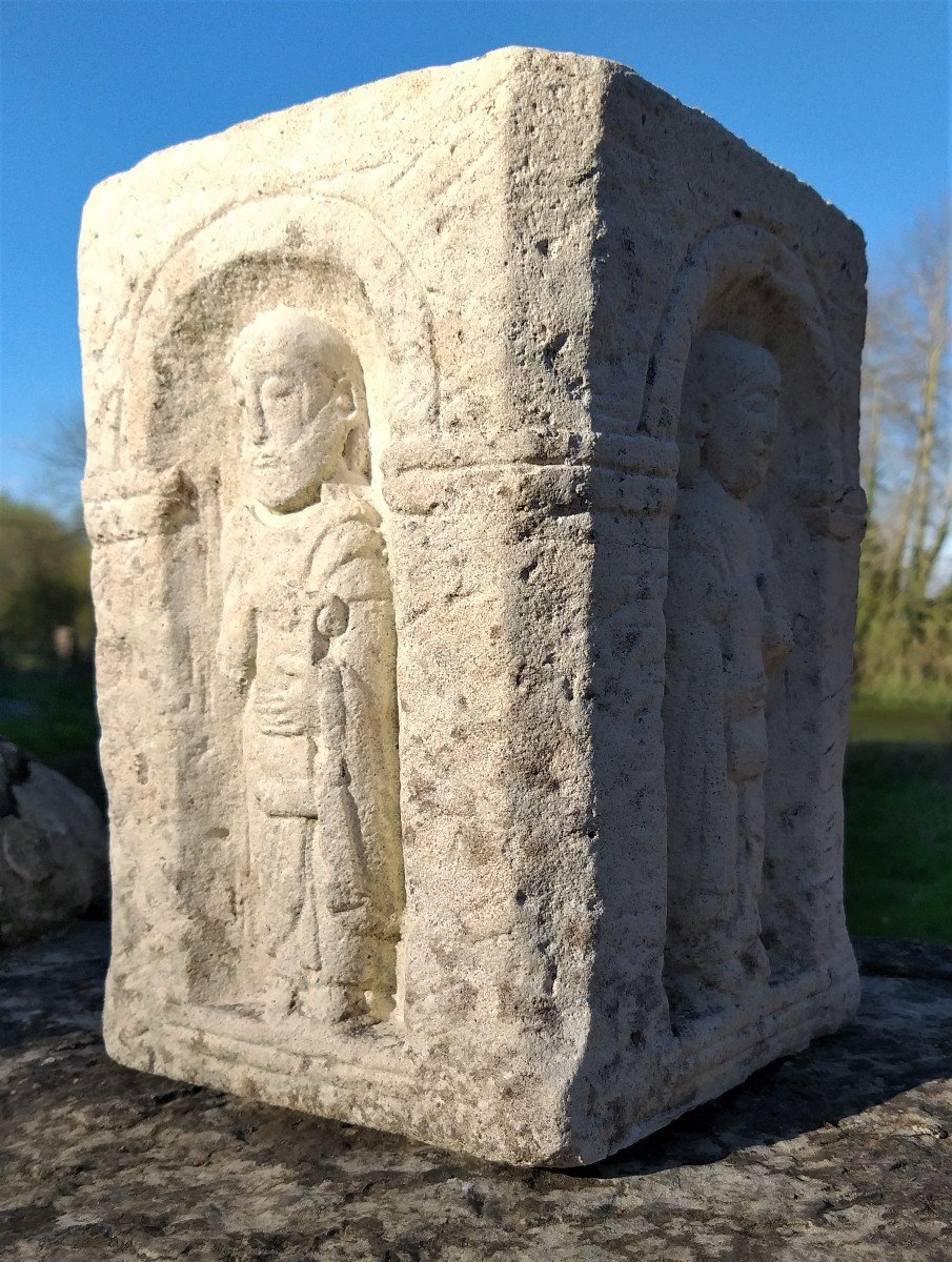 Sculpture Pierre Moyenâge Roman-photo-1