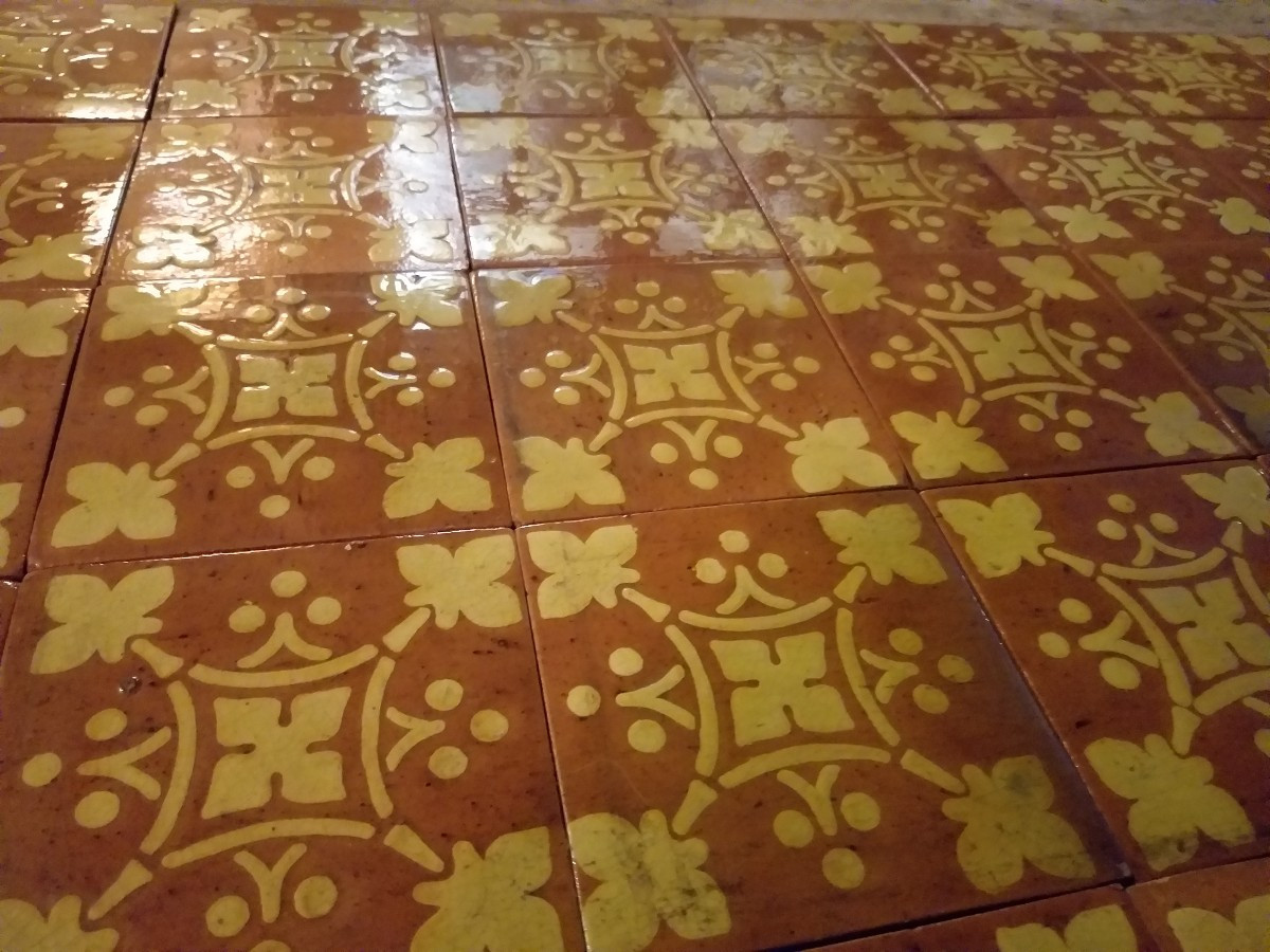 Carreaux Anciens de Terre Cuite, Ca.1880