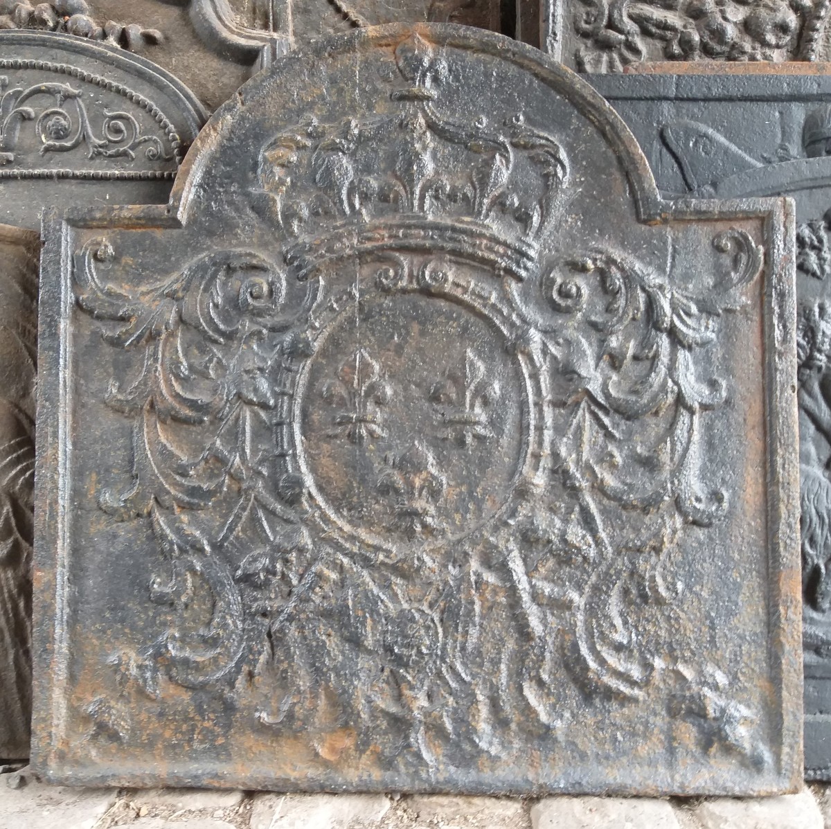 Plaque de cheminée en fonte Fleur de Lis et couronne Royale