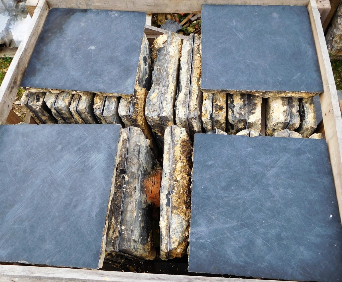 Dalles, pavé de Basècles noir, ca.1800-1825