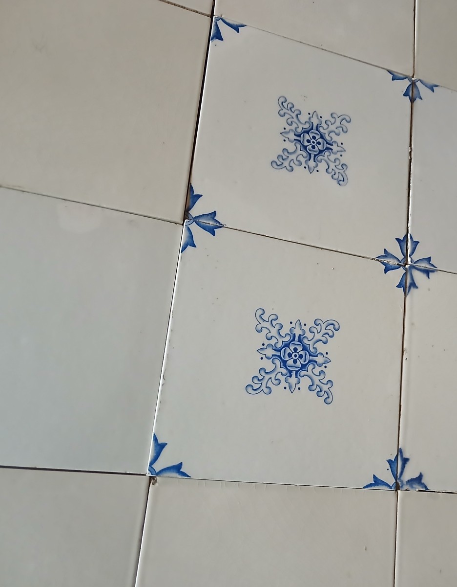 170 carreaux mural vintage des années 1920