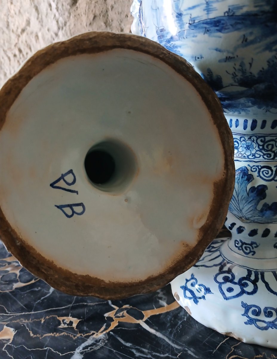 Paire Originale de Vases Delft-photo-5