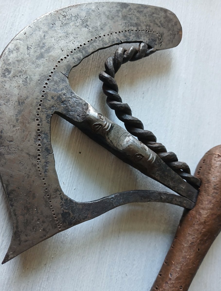 Tribal Prestige Axe Made Of Wrought Iron And Copper-photo-3