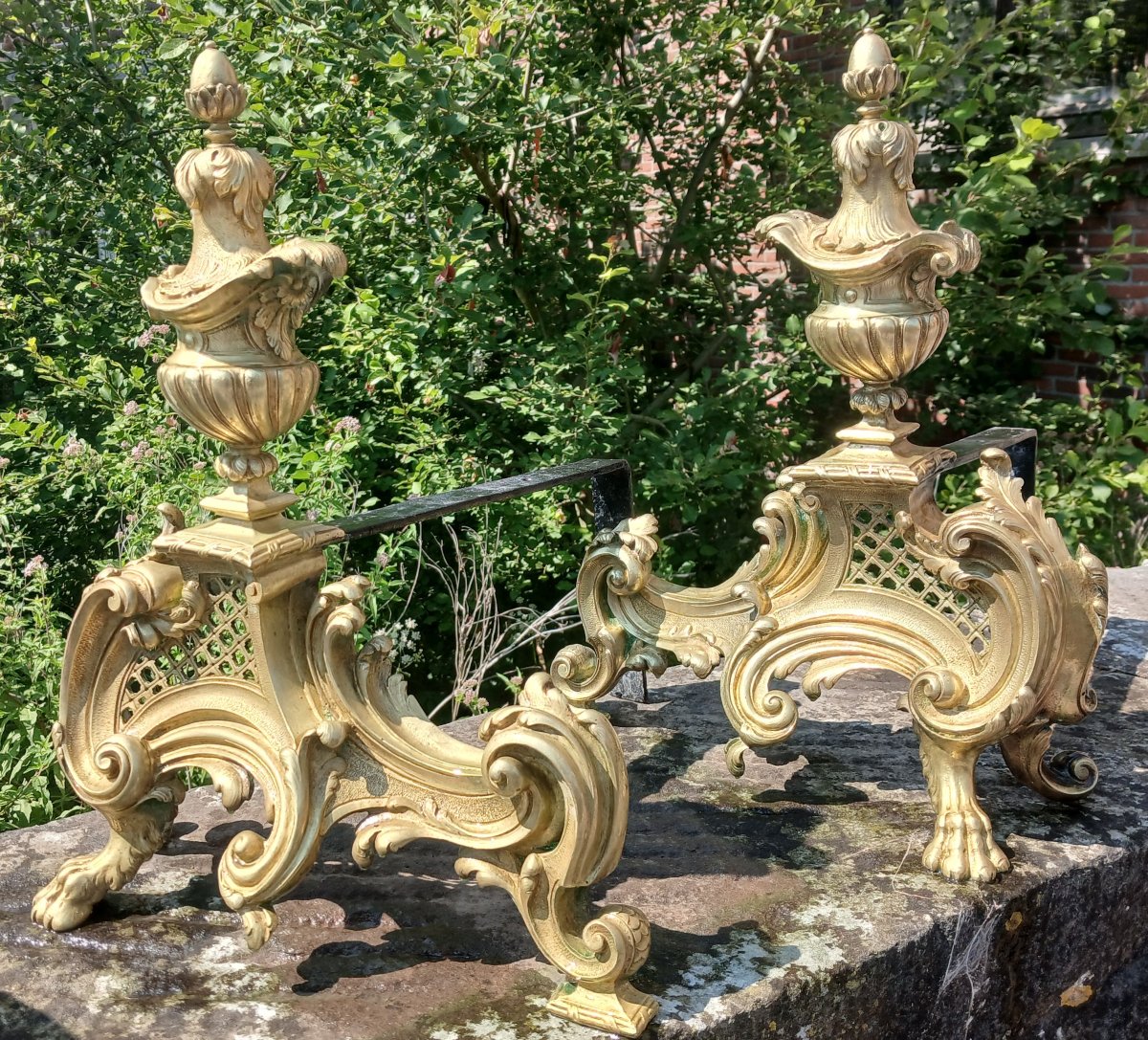 Paire de Chenets en Bronze-doré Louis XV