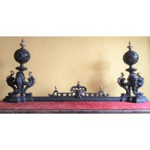 Grande Barre de Foyer, Renaissance.  Bronze bruni et bronze