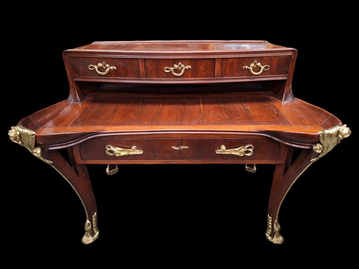 Bureau Exceptionnel  Art Nouveau. 