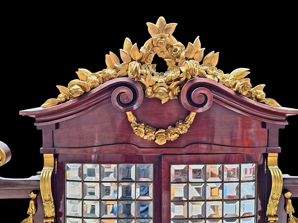 Premium Mahogany Display Cabinet.-photo-6