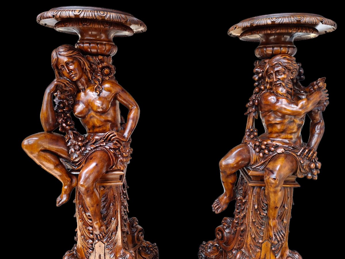 Large Paire Of Pedestals In Carved Walnut-photo-1