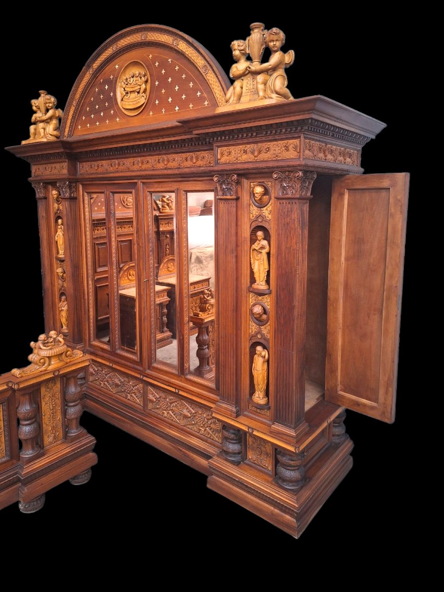 Monumental Carved Bedroom In Renaissance Style-photo-8