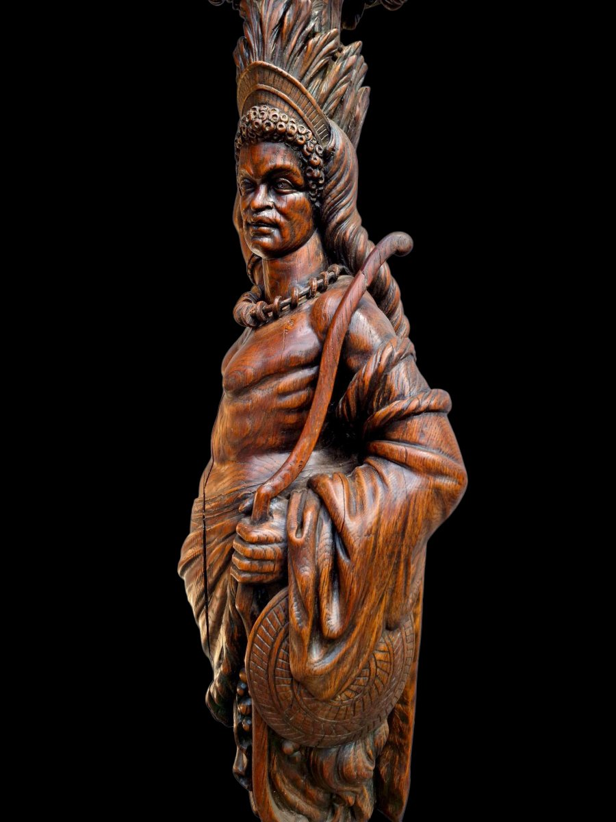 Torchère " L' Amérique " en chêne sculpté -photo-3