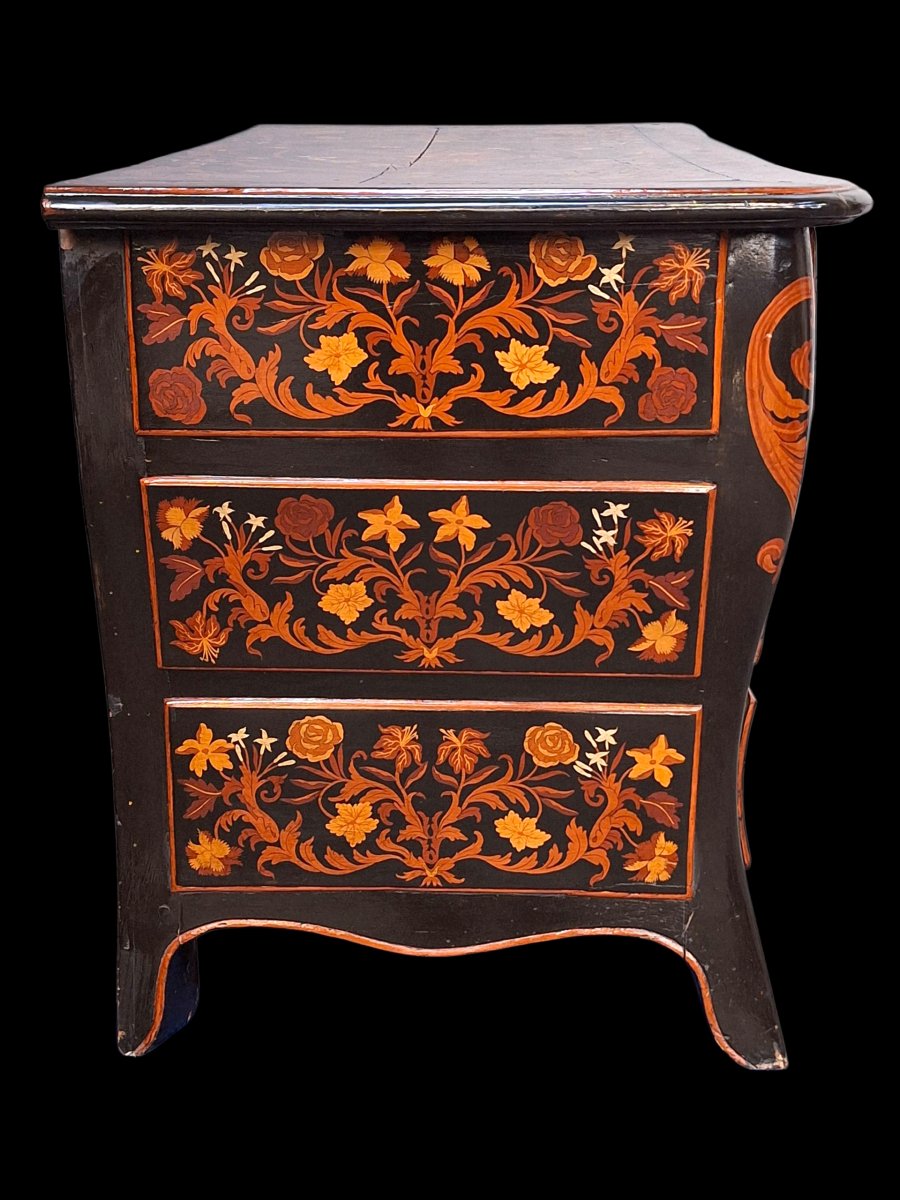 17th Century Chest Of Drawers  -photo-3