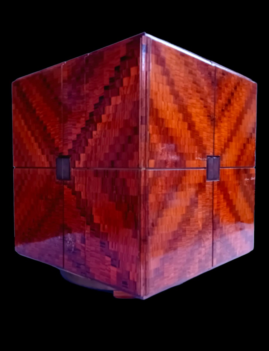Un cabinet Cube 