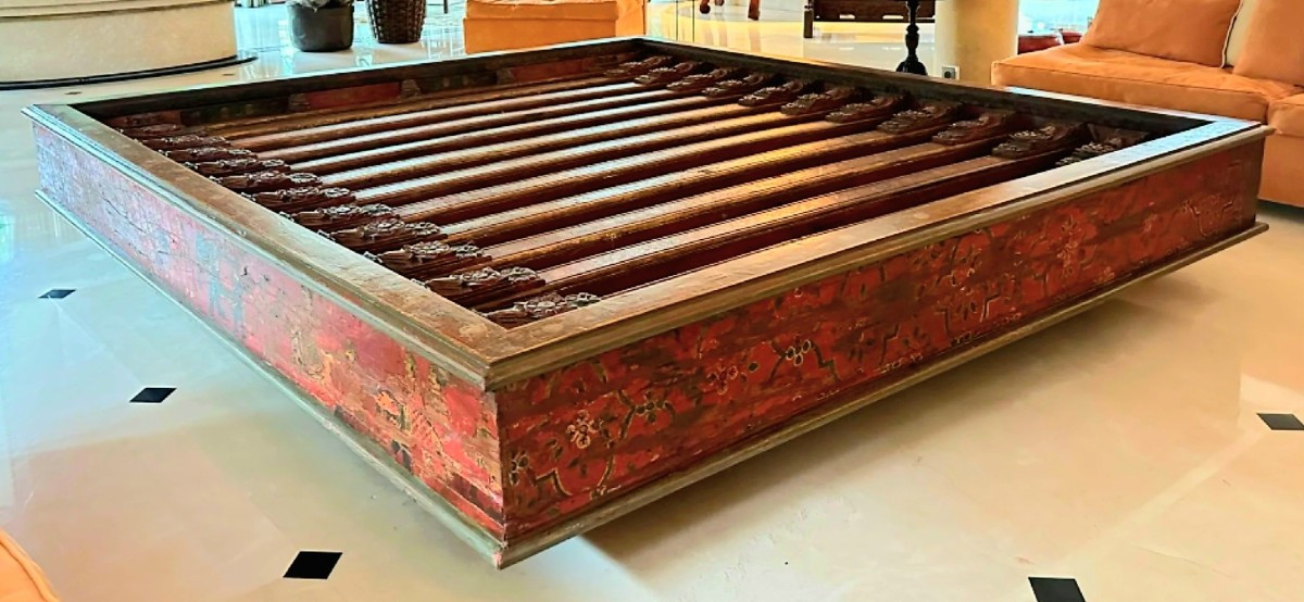 Plafond sculpté/Table de salon-photo-1