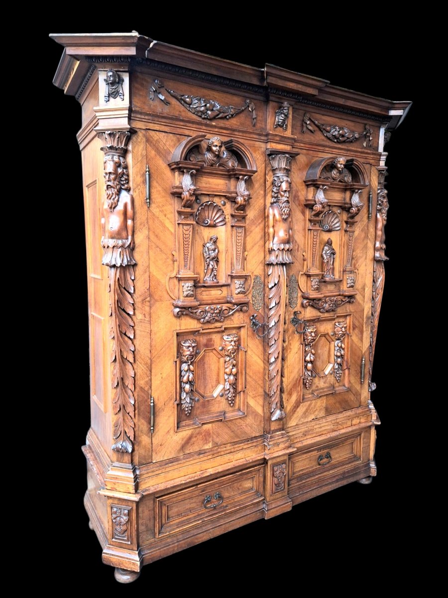 Carved  Baroque Cabinet In Walnut -photo-3
