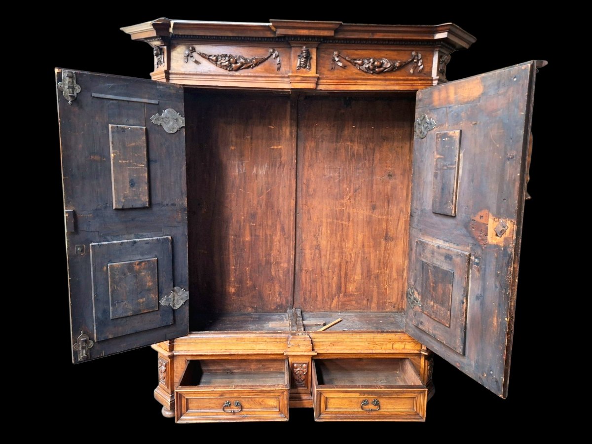 Carved  Baroque Cabinet In Walnut -photo-8