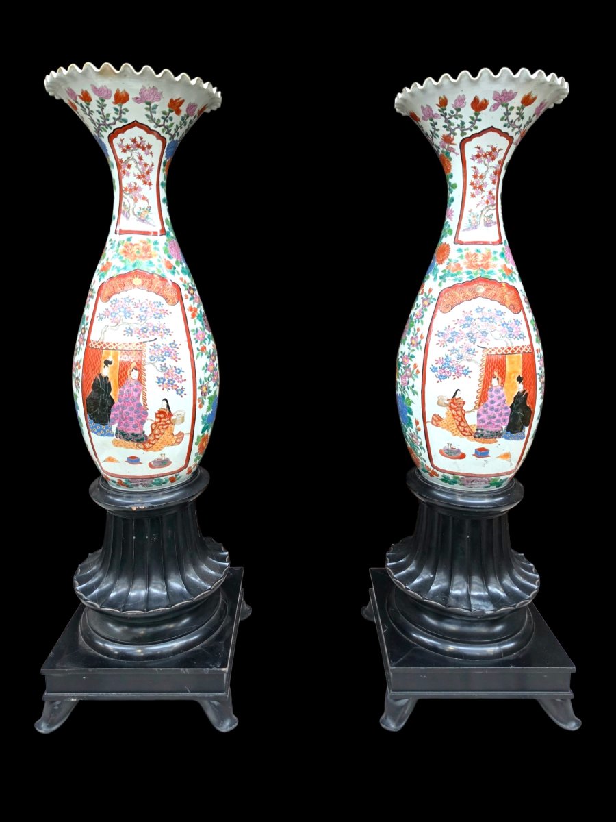 A Pair Of Japanese Imari Vases -photo-2