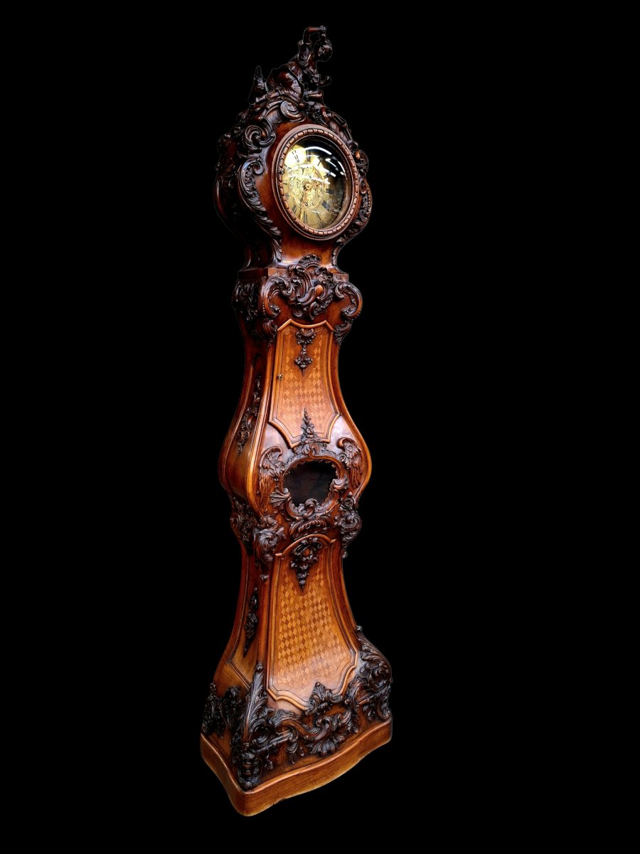 Horloge de parquet en noyer