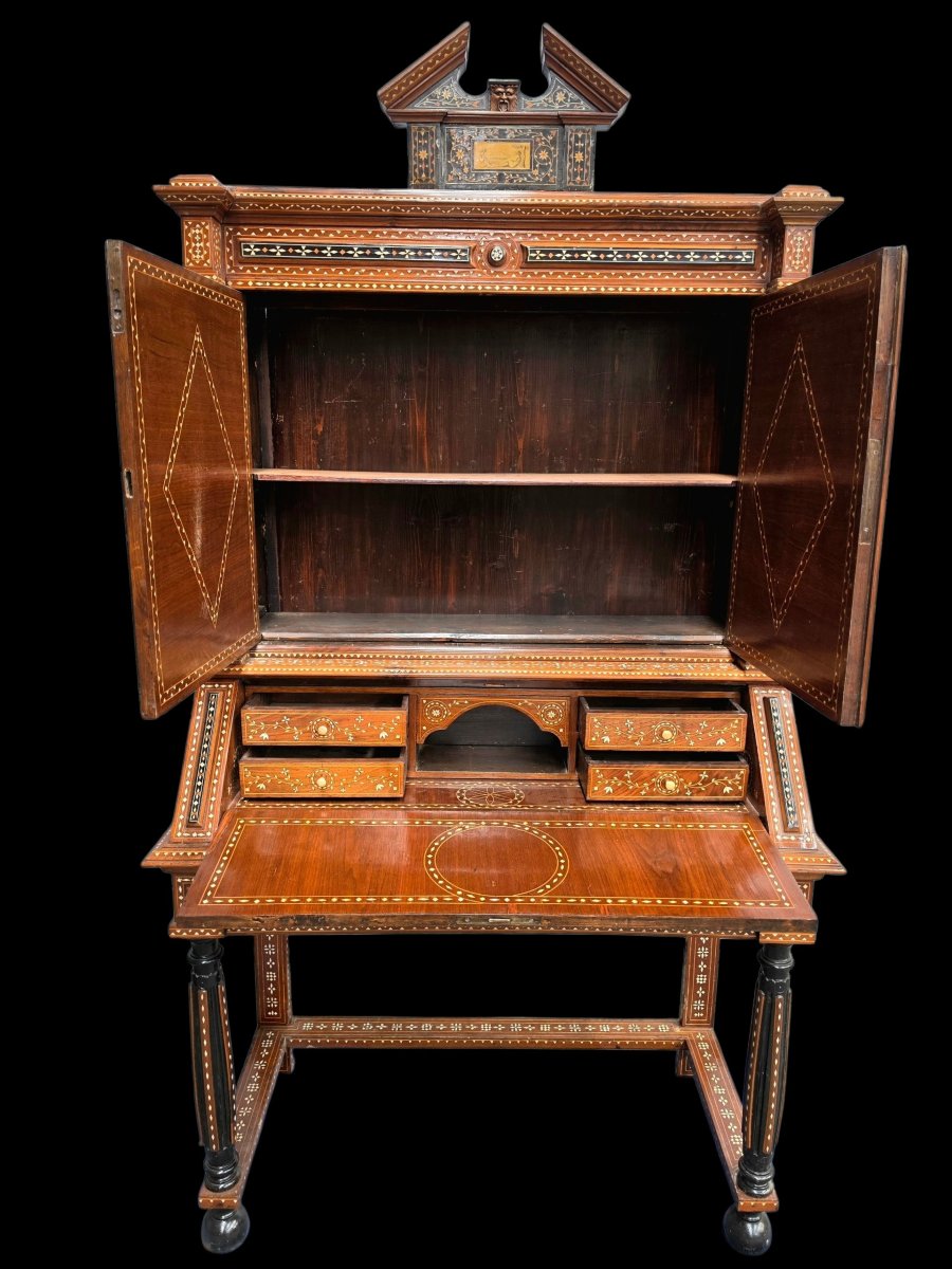 Secretary -photo-4