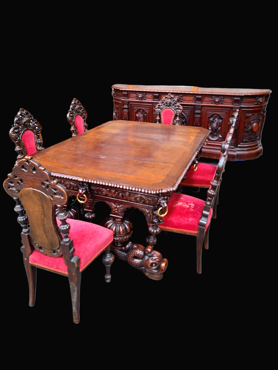 Renaissance-style Furniture 