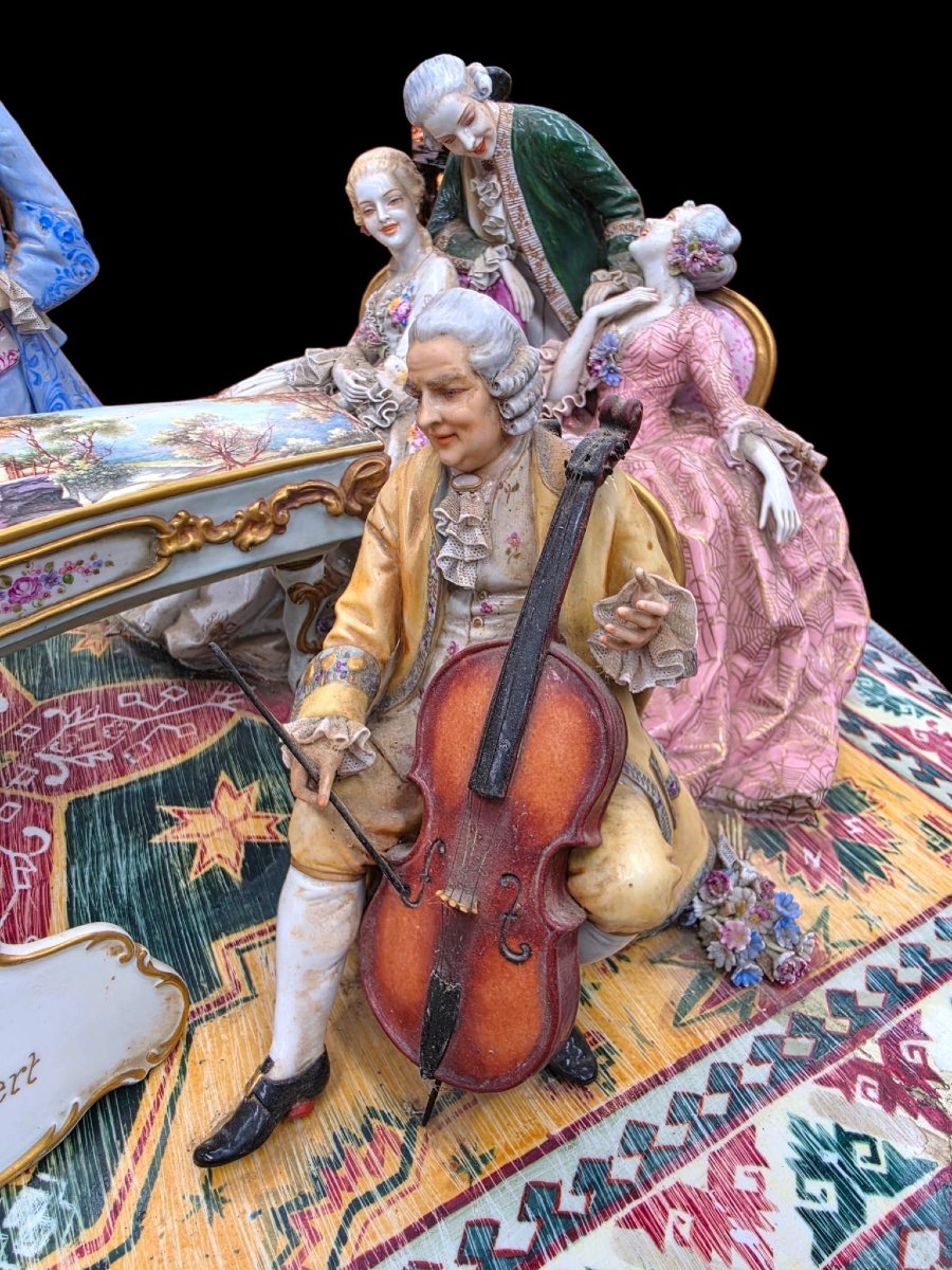 Groupe en porcelaine -photo-1