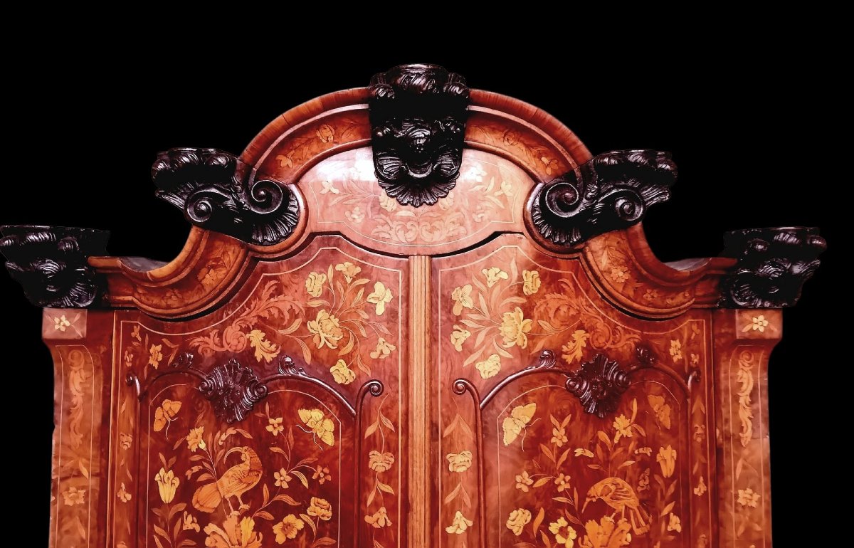 Dutch Corner Cabinet-photo-3