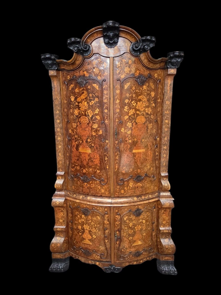 Dutch Corner Cabinet-photo-3