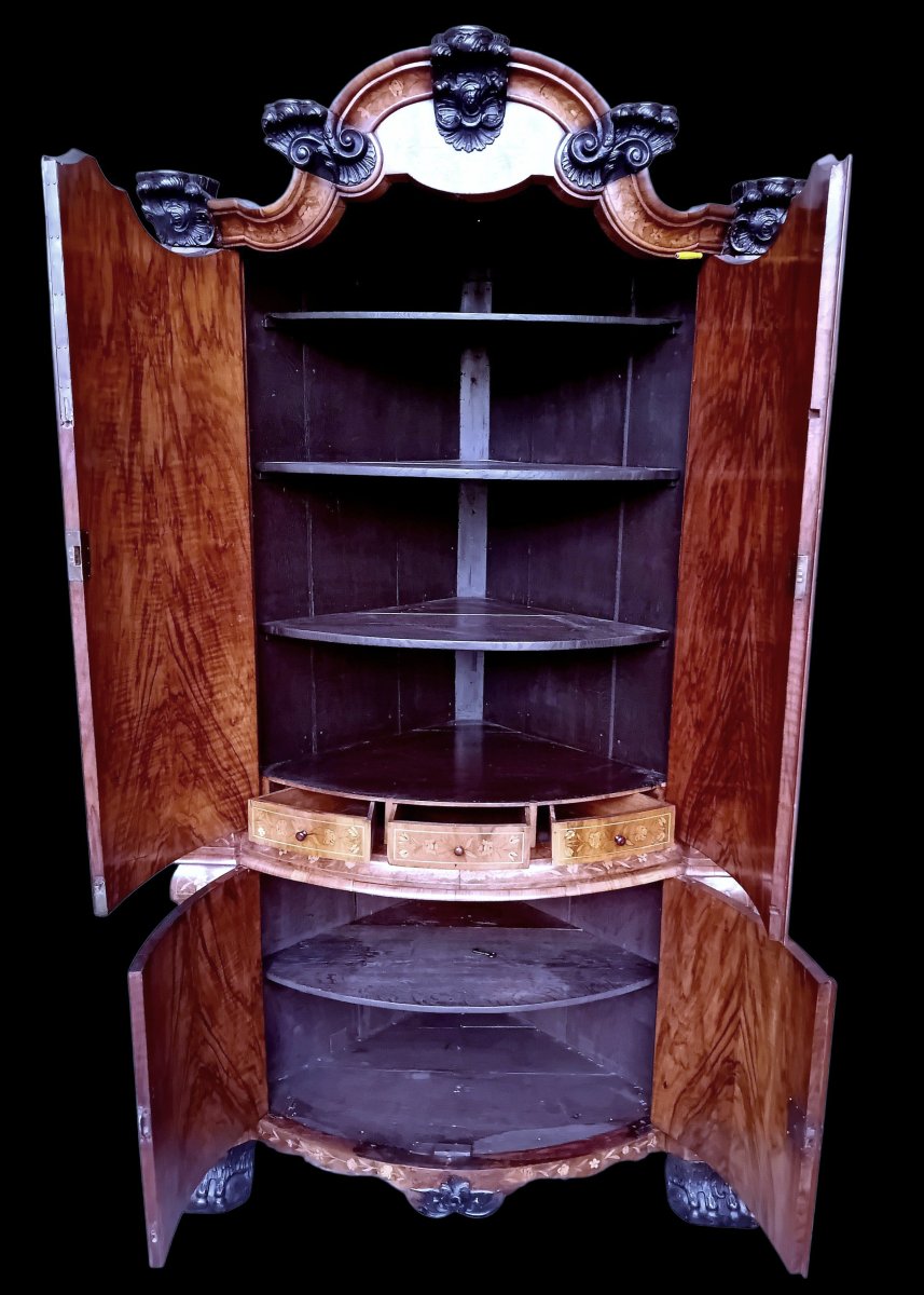 Dutch Corner Cabinet-photo-4