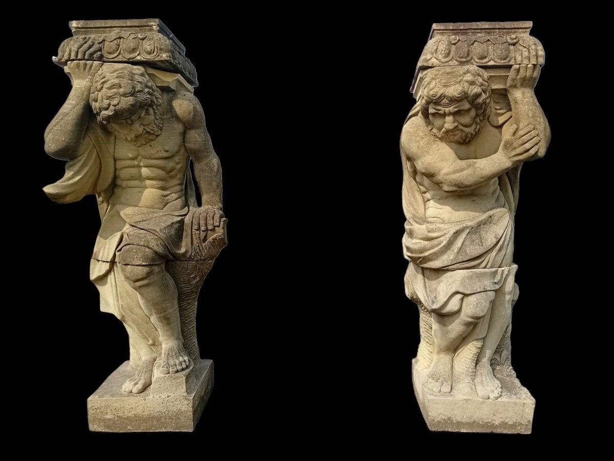 Paire de colonnes en pierre de France 