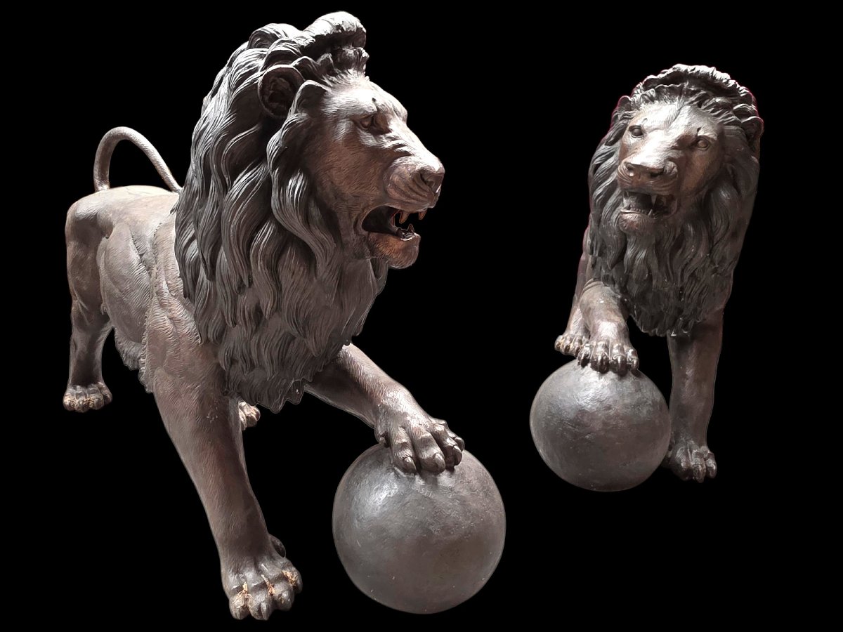 Une paire de lions Medici en bronze-photo-4