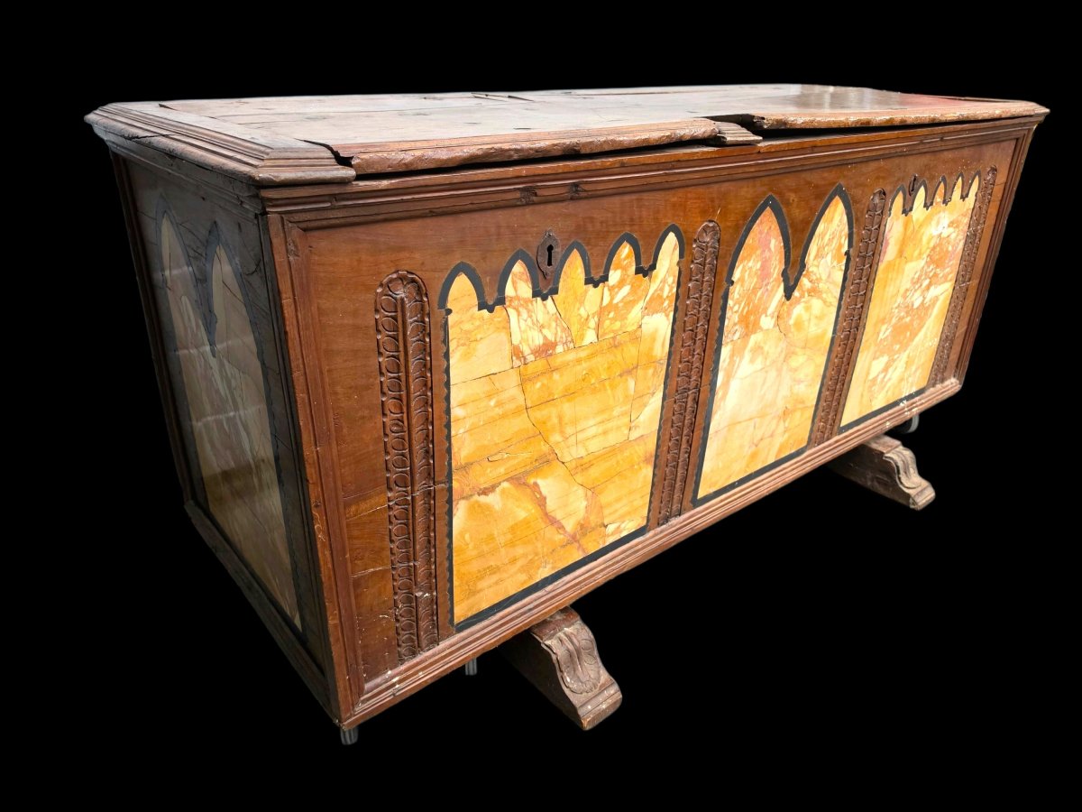 Walnut Chest With Marble Inlay -photo-2