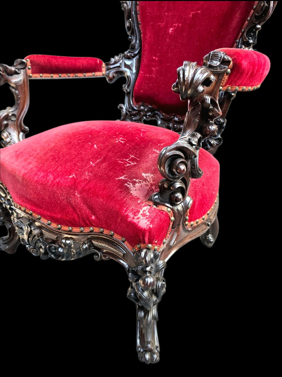 Fauteuil sculpté -photo-1