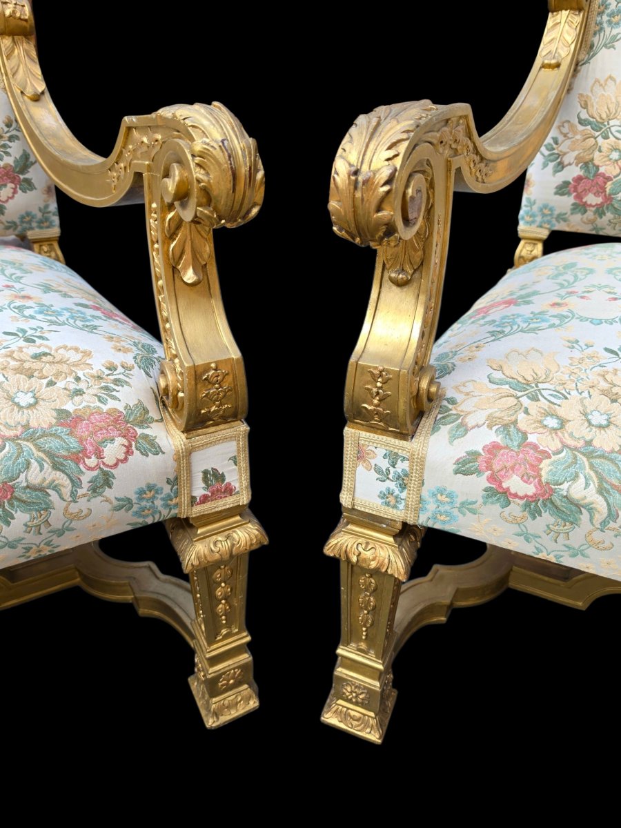 A Pair Of Gilded Wooden Armchairs -photo-2