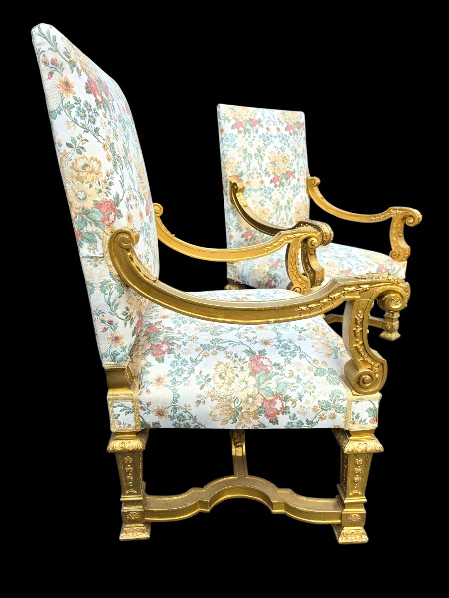 A Pair Of Gilded Wooden Armchairs -photo-3