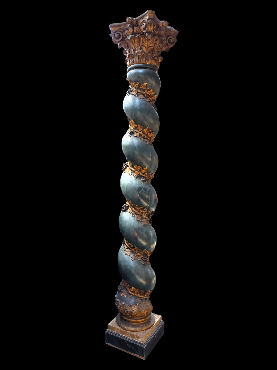 Pair Of Columns -photo-2